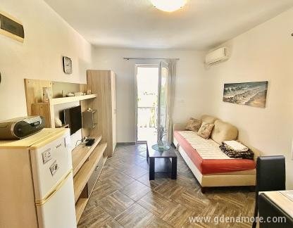 Apartmani Souc, , zasebne nastanitve v mestu Krašići, Črna gora - APT 2-1
